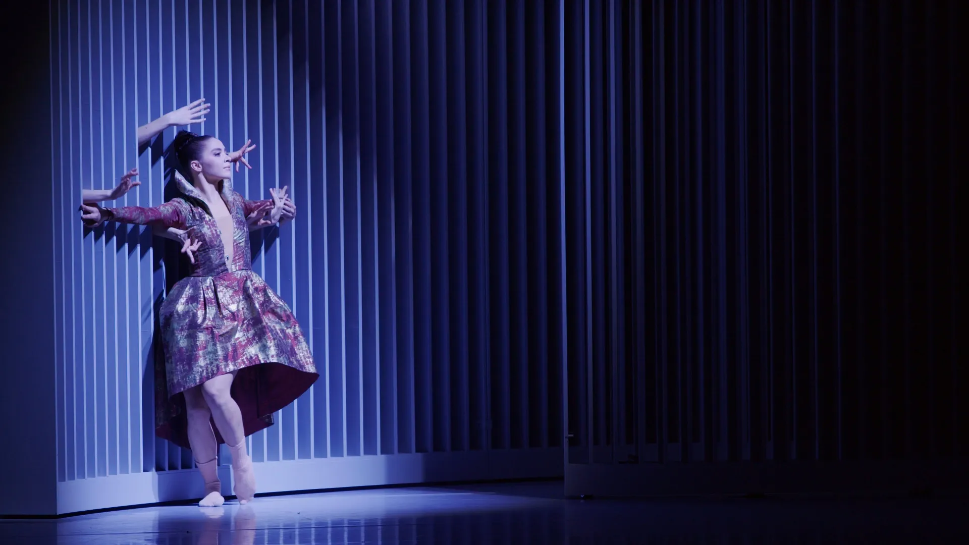 BALETTI: JOUTSENLAMPI (Semperoper ballet / Tshaikovski)