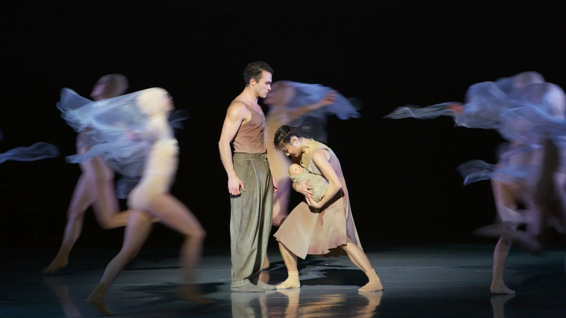 BALETTI: JOUTSENLAMPI (Semperoper ballet / Tshaikovski)