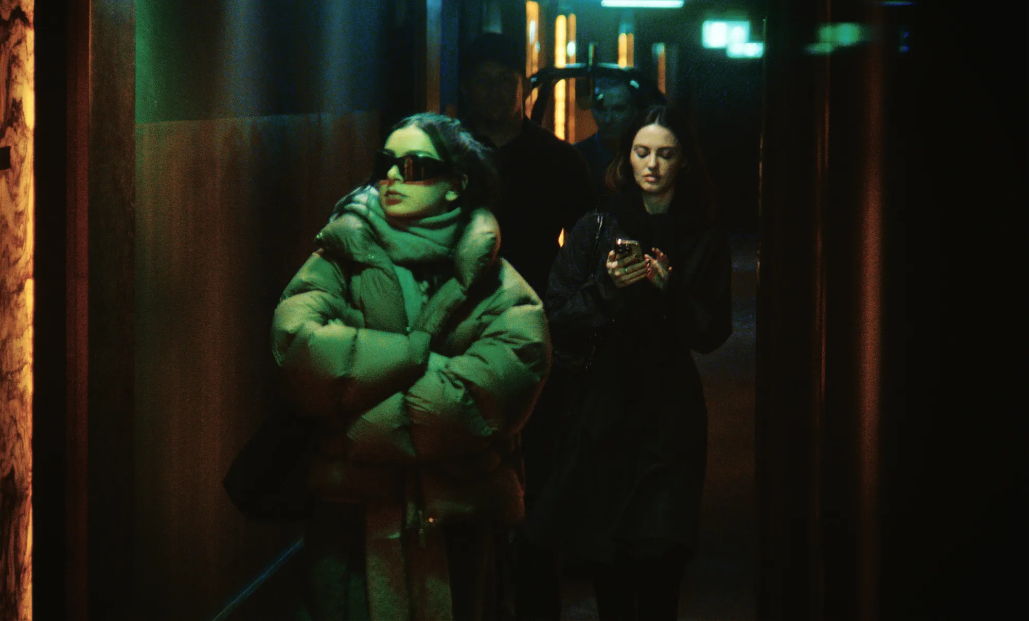 The Moment - YKSITTÄISNÄYTÖS