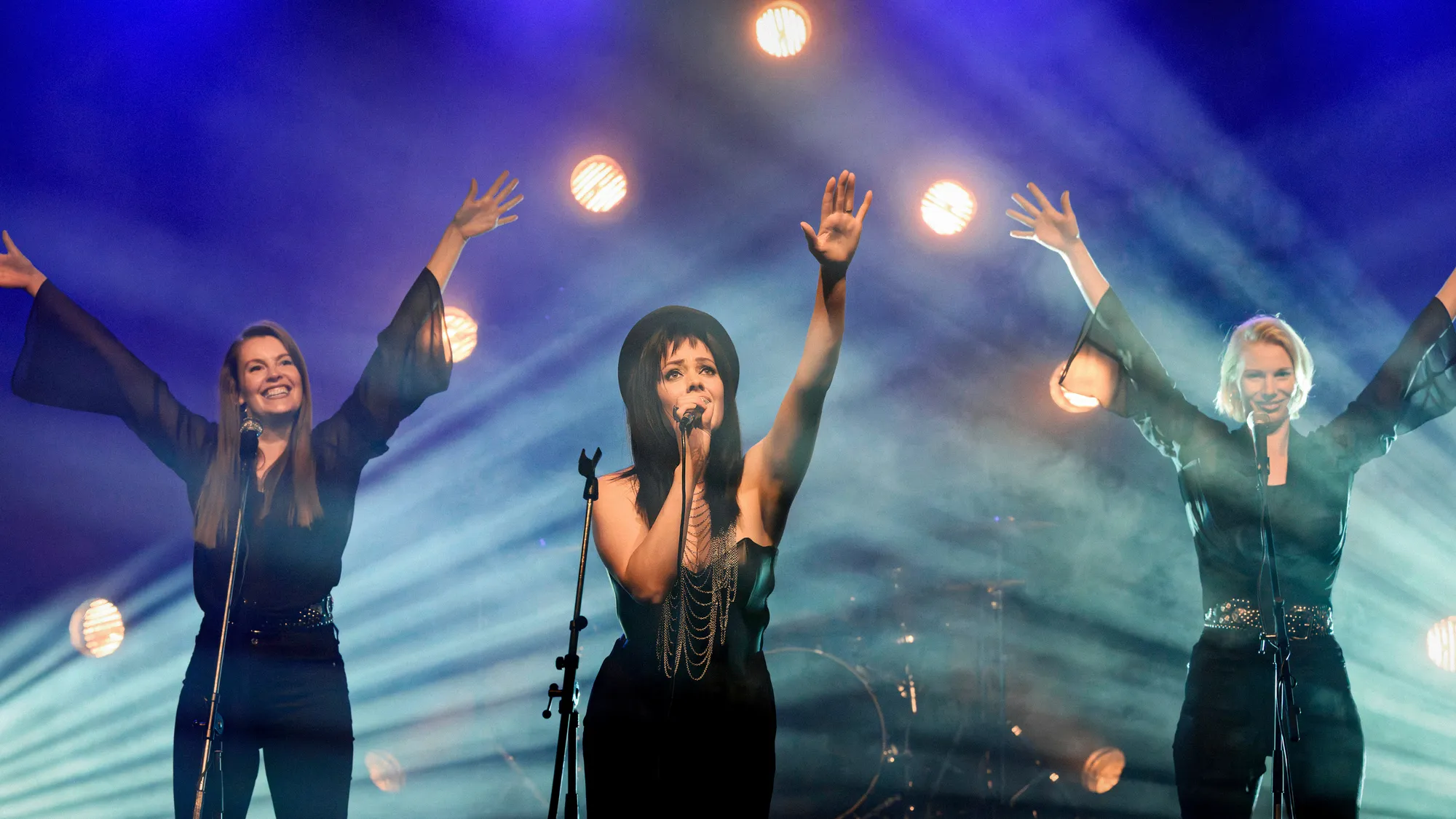 Kaunis rietas onnellinen