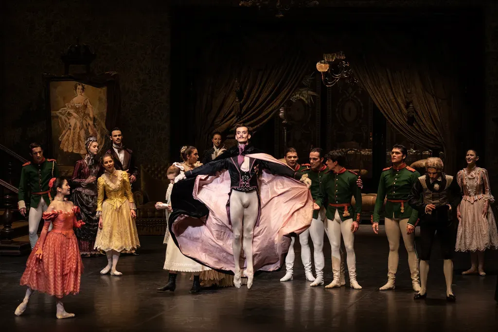 Pähkinänsärkijä (Hamburg ballett / Tshaikovski)