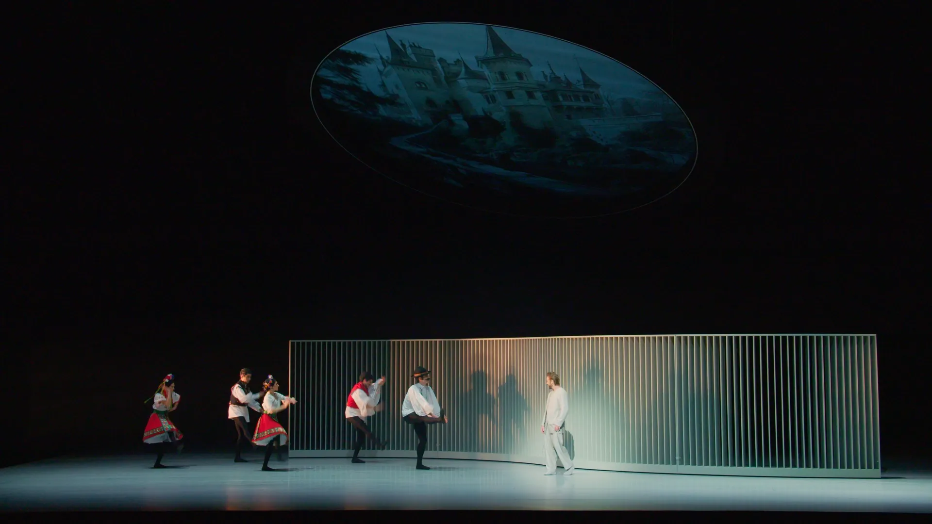 Baletti: JOUTSENLAMPI (Semperoper ballet / Tshaikovski)