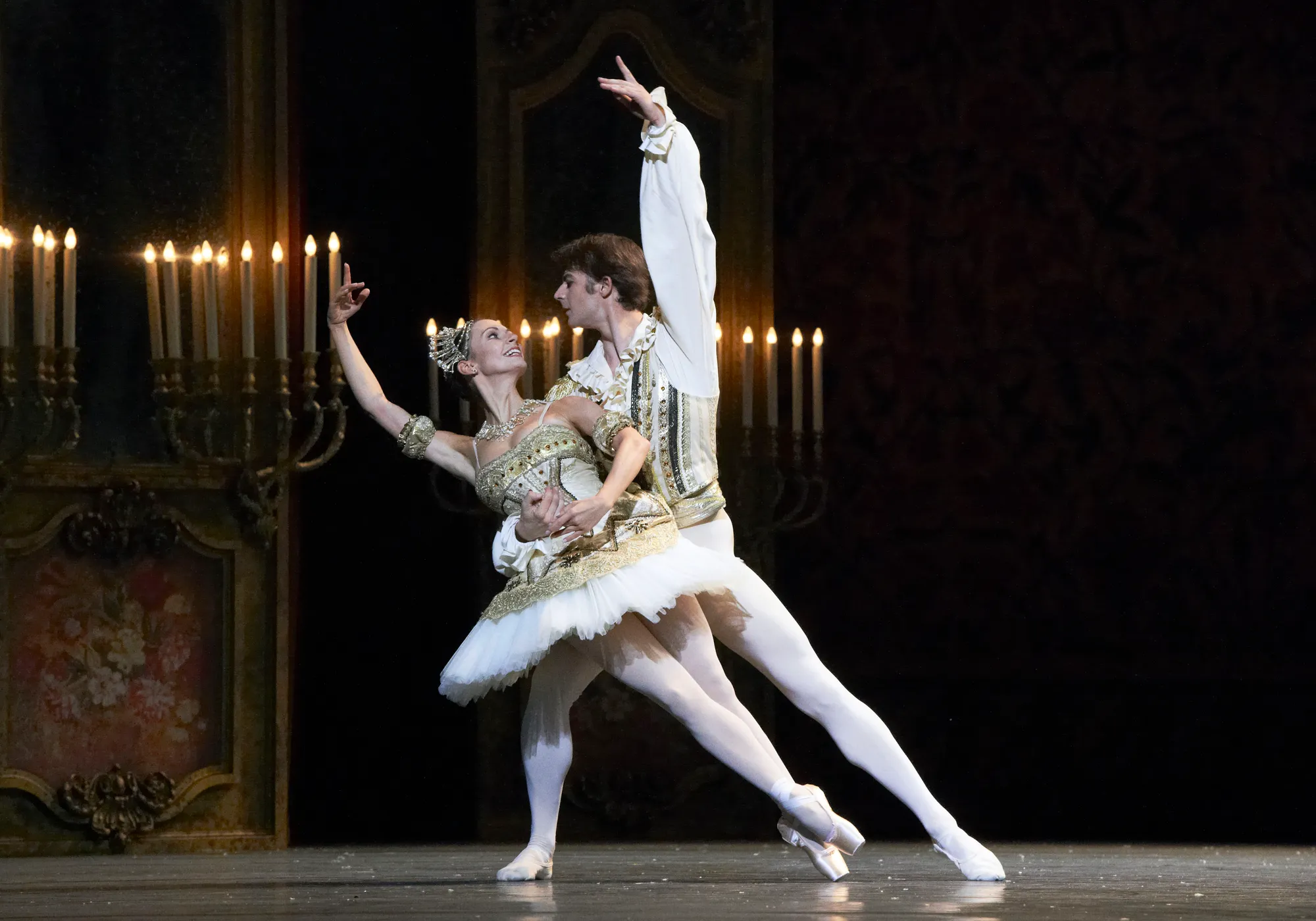 Baletti: PÄHKINÄNSÄRKIJÄ (Wiener staatsballet / Tshaikovski)