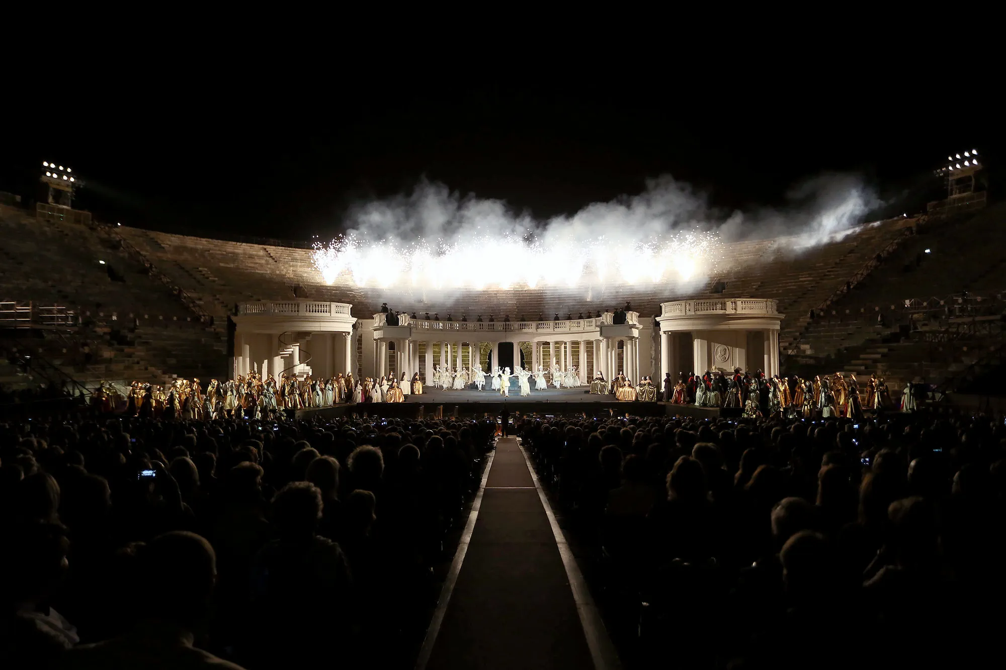 Ooppera: Un ballo in maschera (Arena di Verona / Verdi)