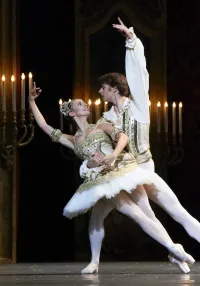 Baletti: PÄHKINÄNSÄRKIJÄ (Wiener staatsballet / Tshaikovski)